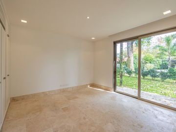 VENTA casa moderna a estrenar  Highland Park Pilar