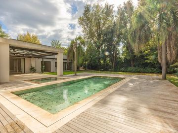 VENTA casa moderna a estrenar  Highland Park Pilar
