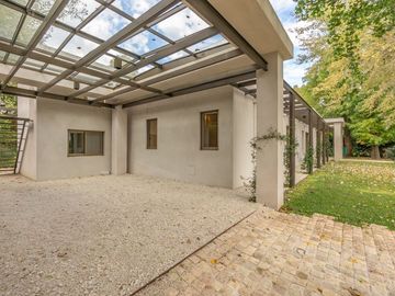 VENTA casa moderna a estrenar  Highland Park Pilar