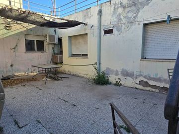 VENDE CASA 4 DORMITORIOS, ALBERDI 823, NEUQUEN