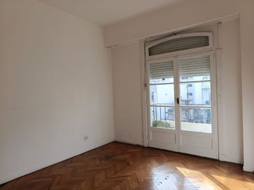 VENTA 3 AMBIENTES CON BALCON CABALLITO