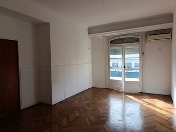 VENTA 3 AMBIENTES CON BALCON CABALLITO