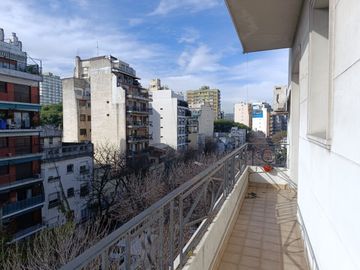 VENTA 3 AMBIENTES CON BALCON CABALLITO