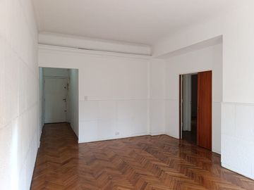 VENTA 3 AMBIENTES CON BALCON CABALLITO