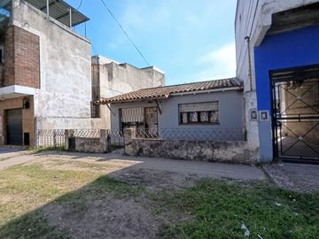 VENTA LOTE 285 mts2 CASA A REFACCIONAR O DEMOLER !
