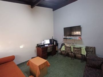 VENTA LOTE 285 mts2 CASA A REFACCIONAR O DEMOLER !