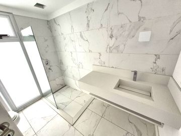 SEMIPISO-PISO 11 