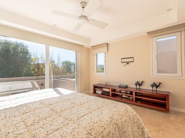 Venta Casa 6 ambientes con Pileta en Ayres Plaza