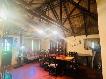 Venta Casa Del Viso con piscina jardín frutales.