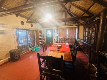 Venta Casa Del Viso con piscina jardín frutales.