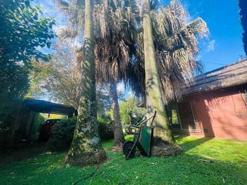 Venta Casa Del Viso con piscina jardín frutales.