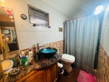 Venta Casa Del Viso con piscina jardín frutales.