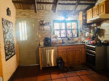 Venta Casa Del Viso con piscina jardín frutales.