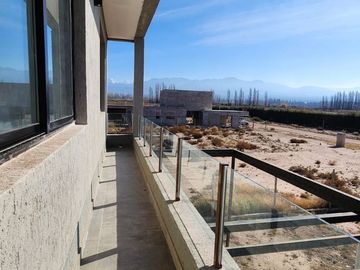 VENTA Casa 3 dormitorios en Lujan de Cuyo