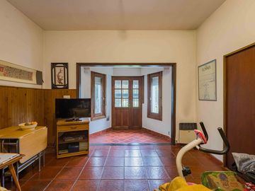 VENTA Casa en San Isidro con jardín y pileta