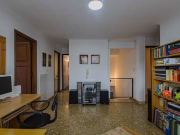VENTA Casa en San Isidro con jardín y pileta