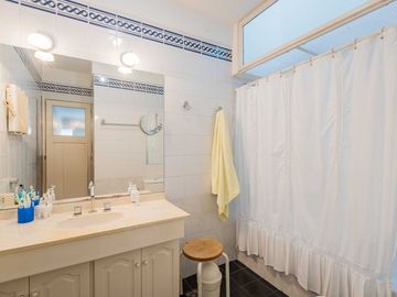 VENTA Casa en San Isidro con jardín y pileta