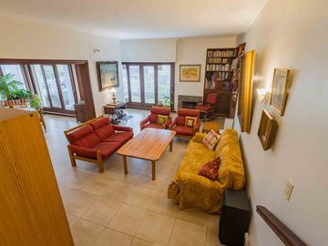 VENTA Casa en San Isidro con jardín y pileta