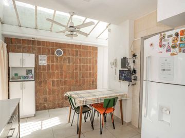 VENTA PH TIPO CASA JARDIN PILETA COCHERA EXCELENTE