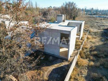 VENTA CASA 3 DORMITORIOS CALLE AMERICA - NEUQUÉN