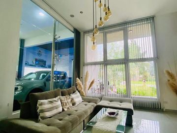 VENTA CASA 5 AMBIENTES, EN AREA 60.