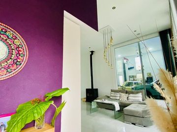 VENTA CASA 5 AMBIENTES, EN AREA 60.