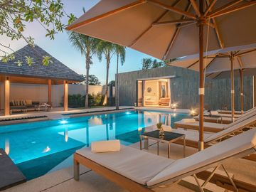 stunning luxury 4 bedrooms villa for sale