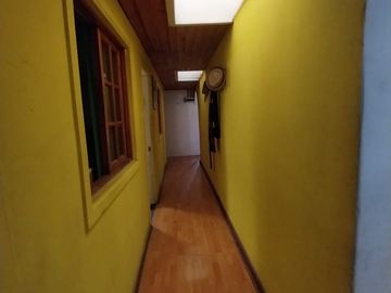 CASA DE 1 PISO 4D 1B EXCELENTE UBICACION
