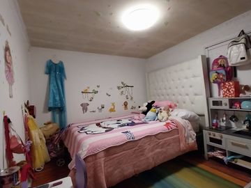 CASA DE 1 PISO 4D 1B EXCELENTE UBICACION