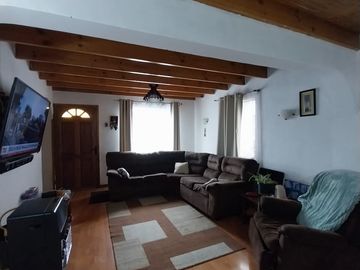 CASA DE 1 PISO 4D 1B EXCELENTE UBICACION