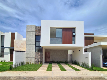 Casa en Venta en LOMAS DEL DORADO | Recámara planta baja
