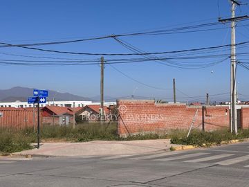 Arriendo Terreno en Esquina altamente transitada