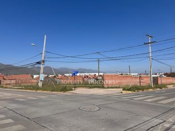 Arriendo Terreno en Esquina altamente transitada