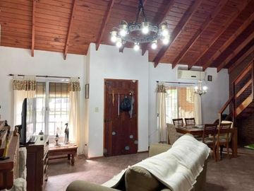 Casa en Funes