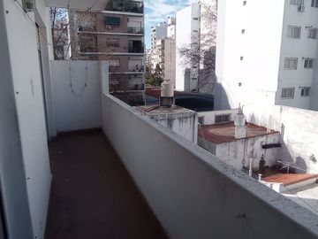 3 Ambientes con Balcon en Venta en Flores