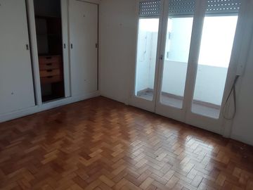 3 Ambientes con Balcon en Venta en Flores