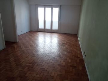 3 Ambientes con Balcon en Venta en Flores