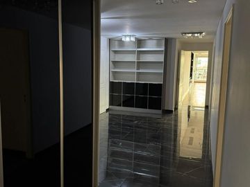 Departamento de 4 ambientes + dependencia con balcon aterrazado en