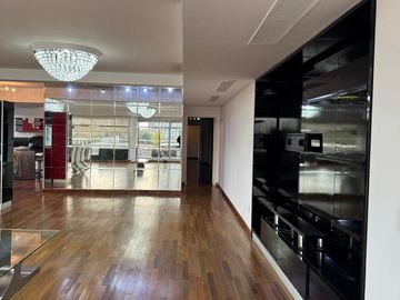 Departamento de 4 ambientes + dependencia con balcon aterrazado en