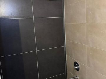 Departamento de 4 ambientes + dependencia con balcon aterrazado en