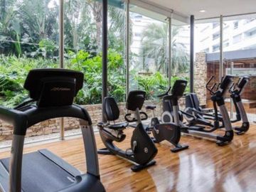Departamento de 4 ambientes + dependencia con balcon aterrazado en