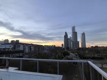 Departamento de 4 ambientes + dependencia con balcon aterrazado en