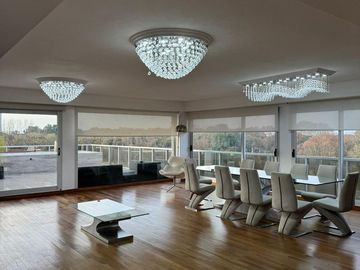Departamento de 4 ambientes + dependencia con balcon aterrazado en