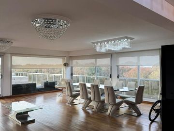 Departamento de 4 ambientes + dependencia con balcon aterrazado en