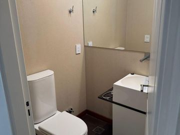 Departamento de 4 ambientes + dependencia con balcon aterrazado en