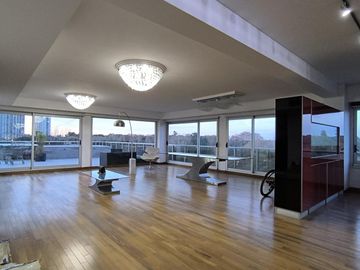 Departamento de 4 ambientes + dependencia con balcon aterrazado en