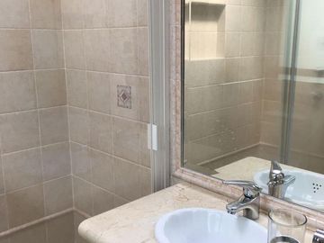 Bonita casa en venta en Club de Golf Vallescondido