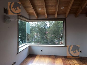 Bonita casa en venta en Club de Golf Vallescondido