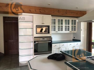 Bonita casa en venta en Club de Golf Vallescondido