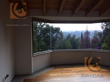 Bonita casa en venta en Club de Golf Vallescondido
